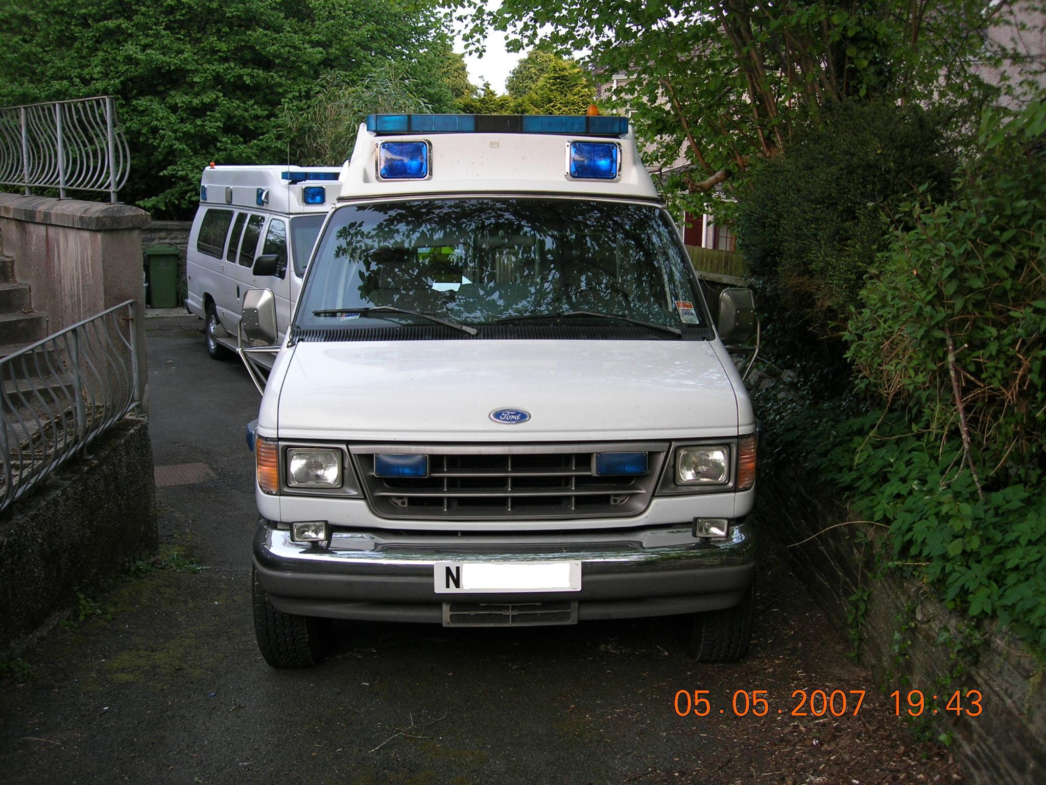 1996 Ford E350 Econoline Type 2 Van
