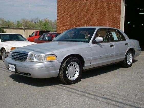 2001 Ford Crown Victoria